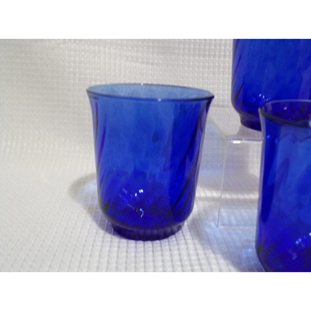 Arcoroc France Cobalt Blue with Swirl Design Juice Glasses 4 Ounces Set of 4